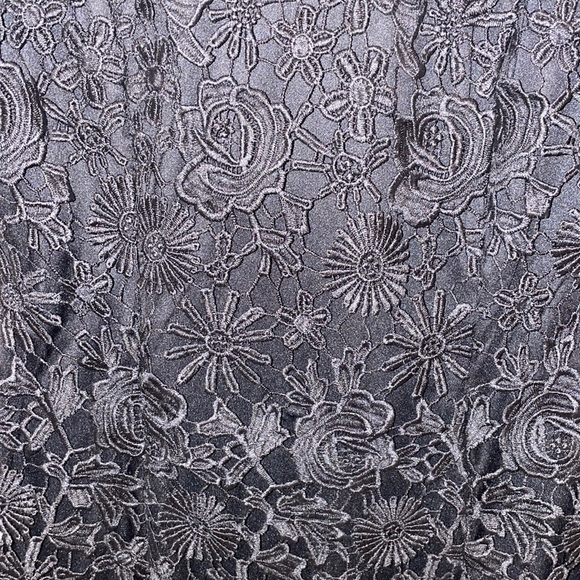 Women’s Black Floral Lulus Dress - Picture 2 of 3